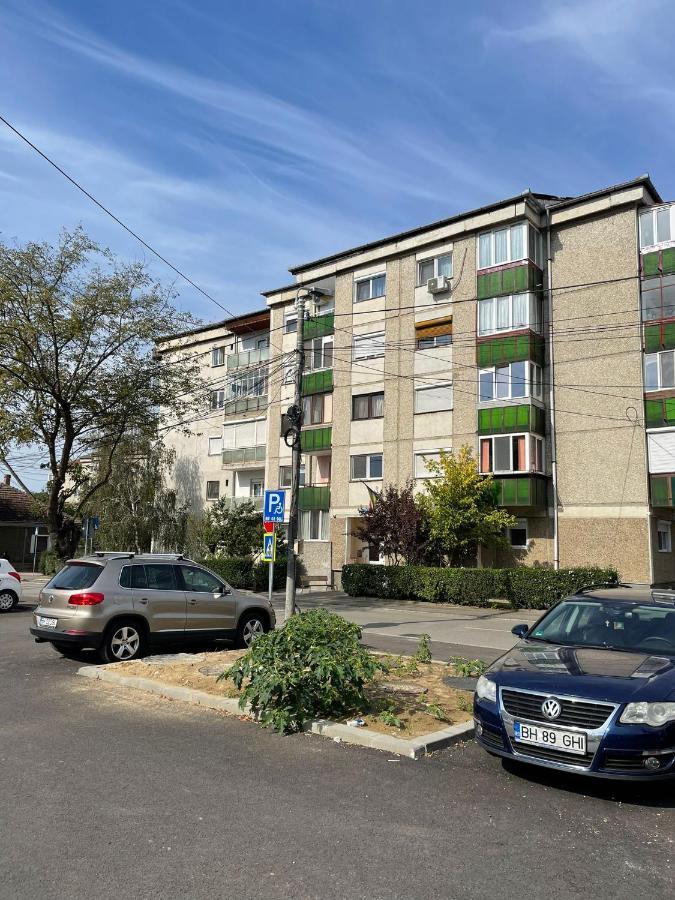 Angels Apartment 2 Орадеа Екстериор снимка